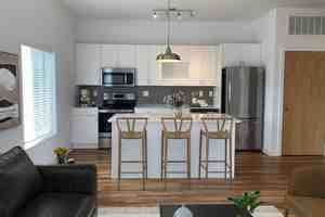 featured image of 401 S 41st St