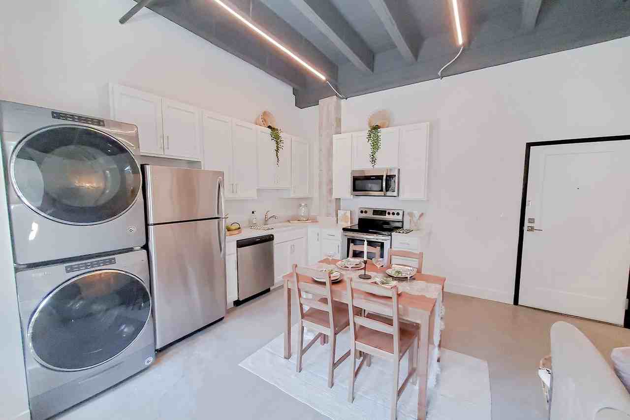 Dahlman Flats - Photo 2 of 46