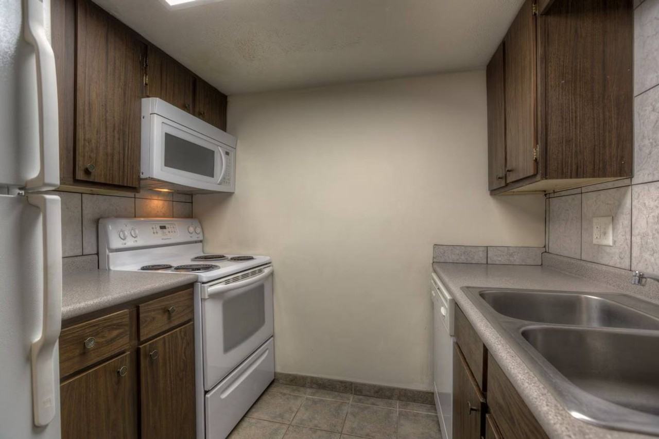 38th Place - Photo 4 of 15