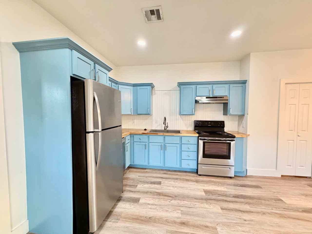 1005 S Quincy Ave - Photo 5 of 10