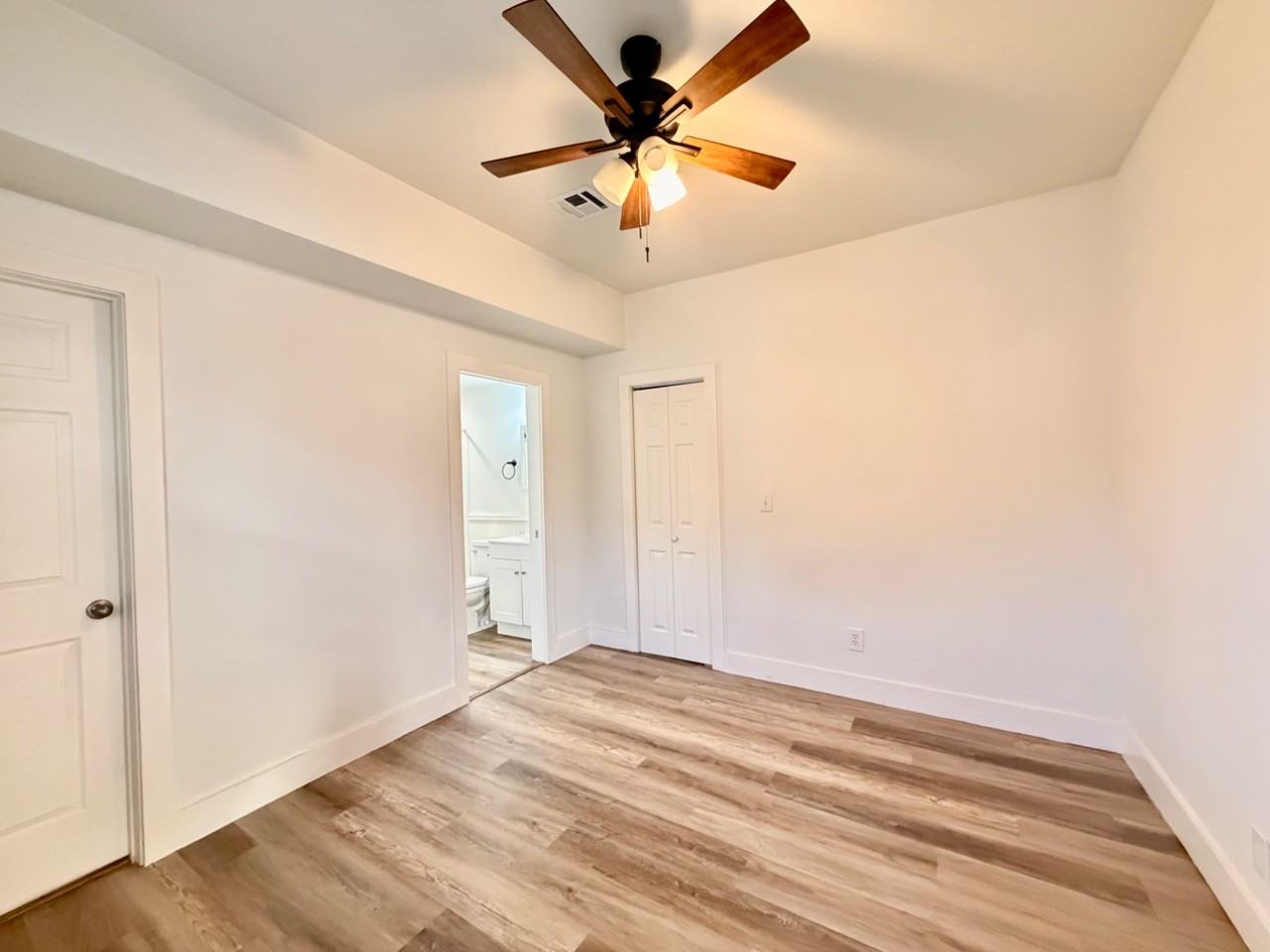 1005 S Quincy Ave - Photo 6 of 10