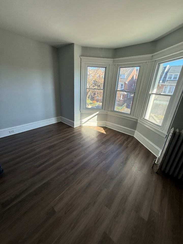 4908 N 12th St - Photo 4 of 8