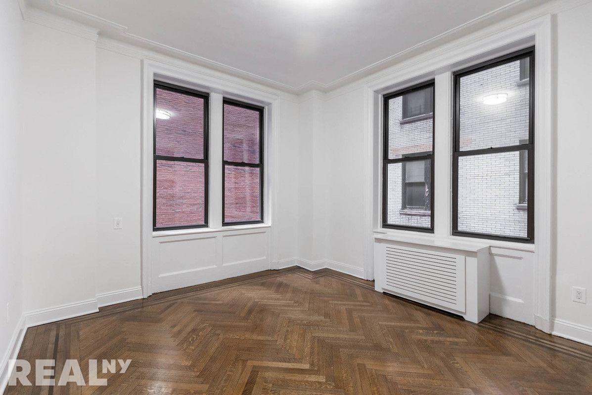 W 58th St #4C - Photo 3 of 7