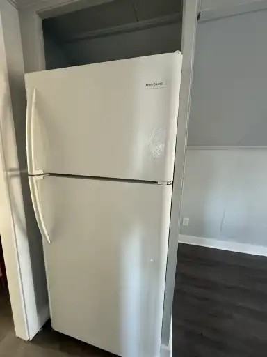 29 Dunn Ave #3 - Photo 4 of 10