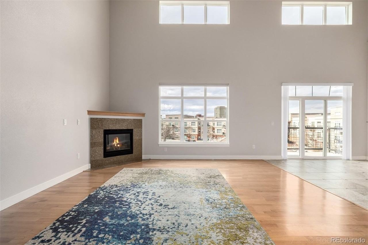 5677 S Park Pl - Photo 7 of 49