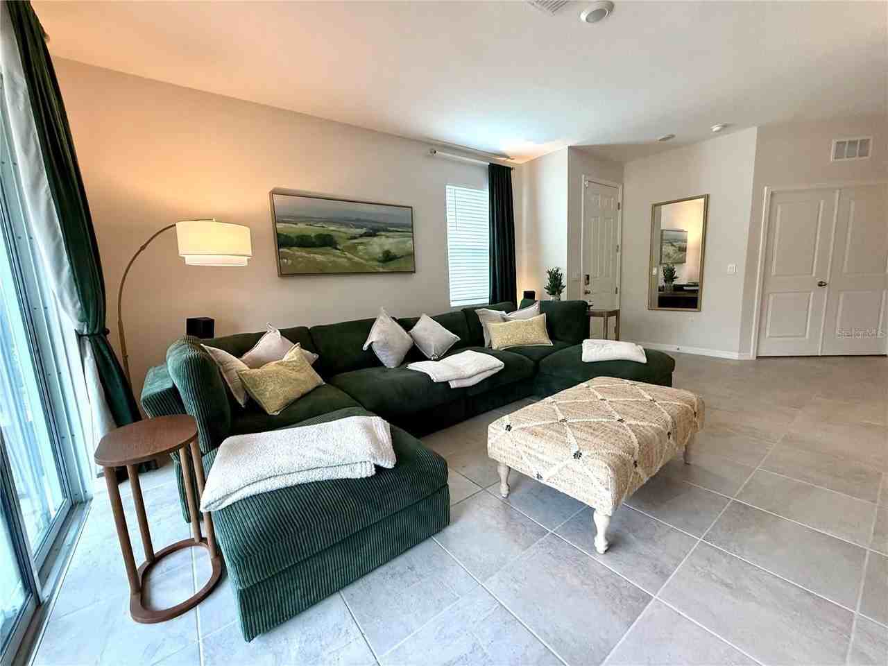 5237 Nw 48th Pl - Photo 4 of 20