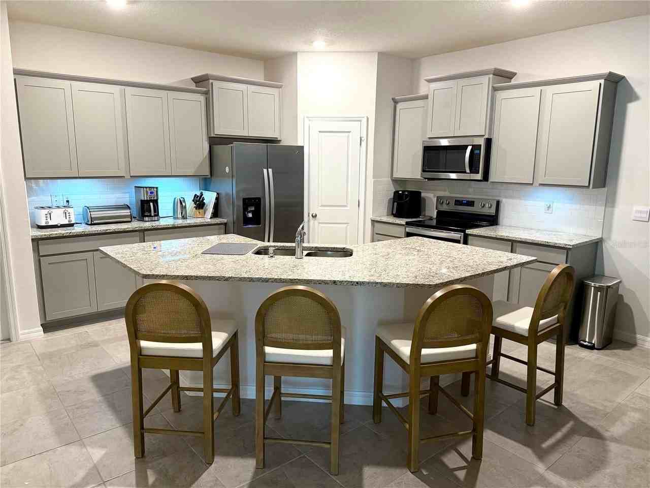 5237 Nw 48th Pl - Photo 6 of 20