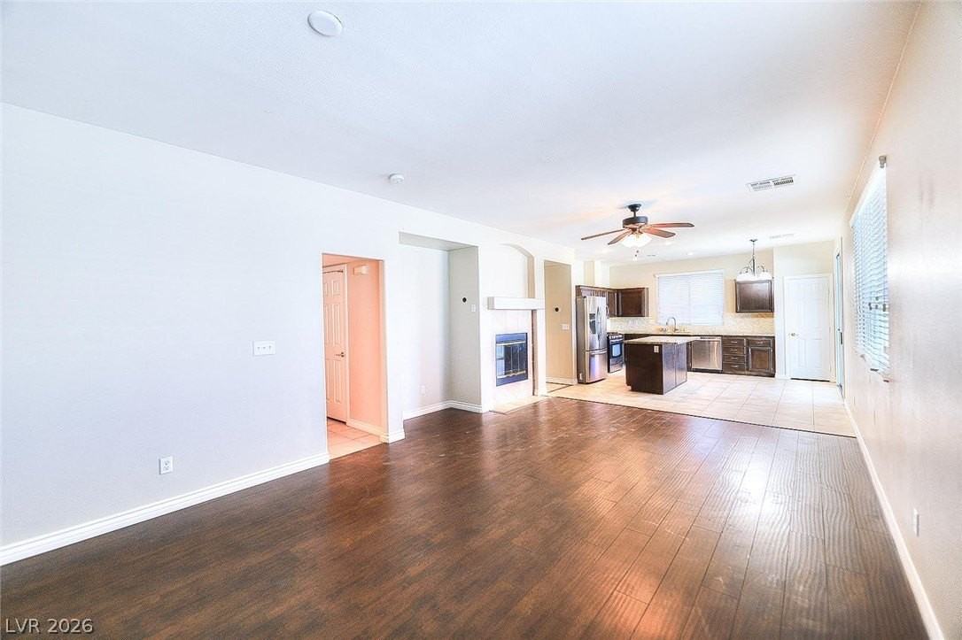 1219 Desert Solitude St - Photo 5 of 12