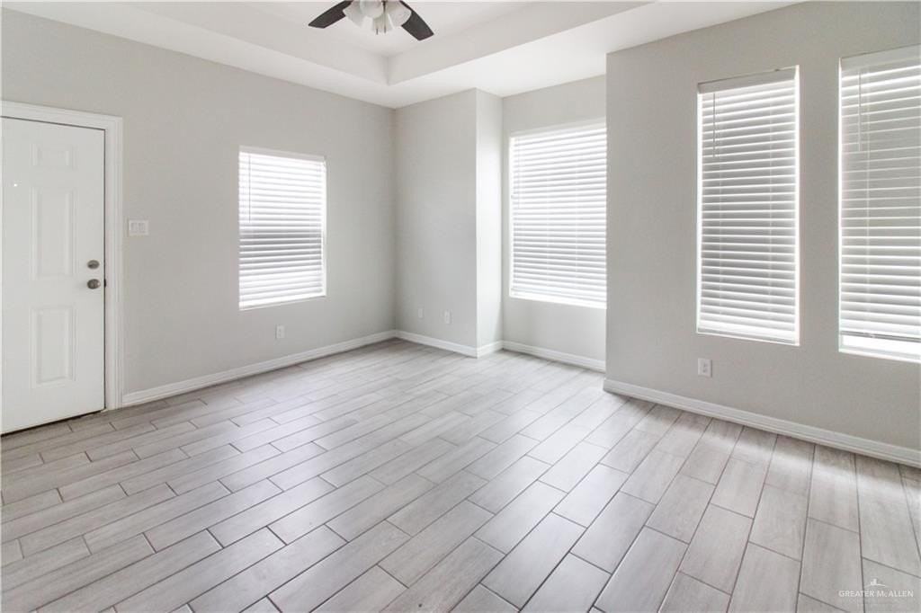 Nightingale Ave - Photo 5 of 19