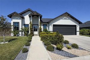 featured image of 1205 E Encino Ave