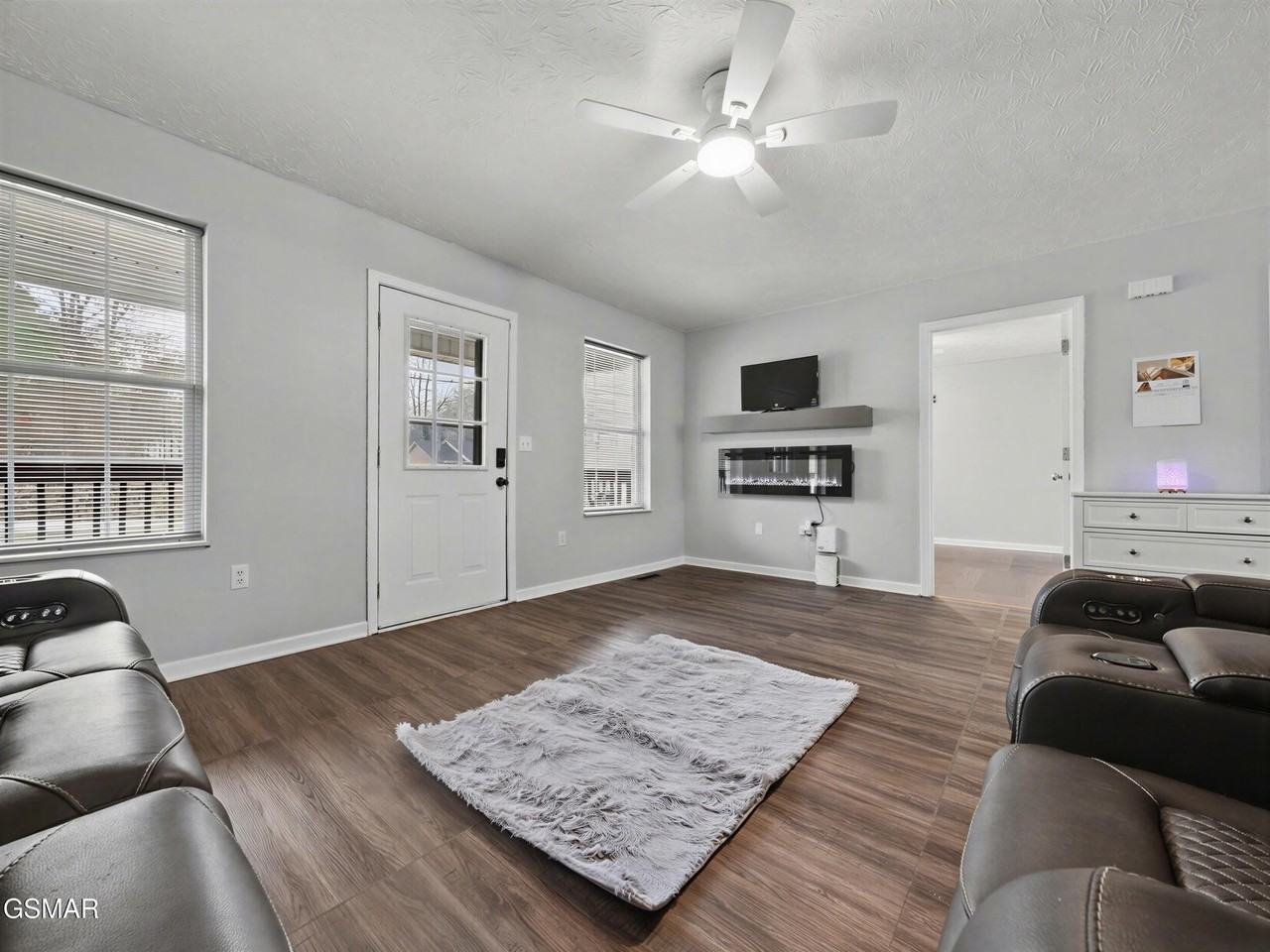 1916 Big Chiefs Skyview Dr - Photo 3 of 23