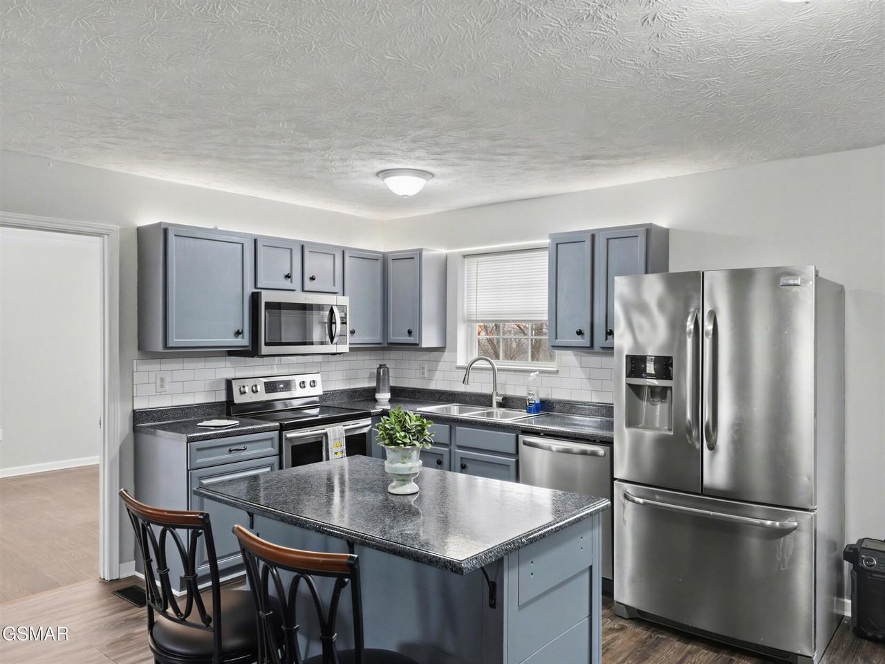 1916 Big Chiefs Skyview Dr - Photo 7 of 23