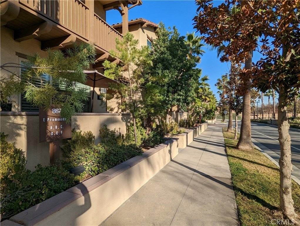 867 The Promenade - Photo 3 of 17