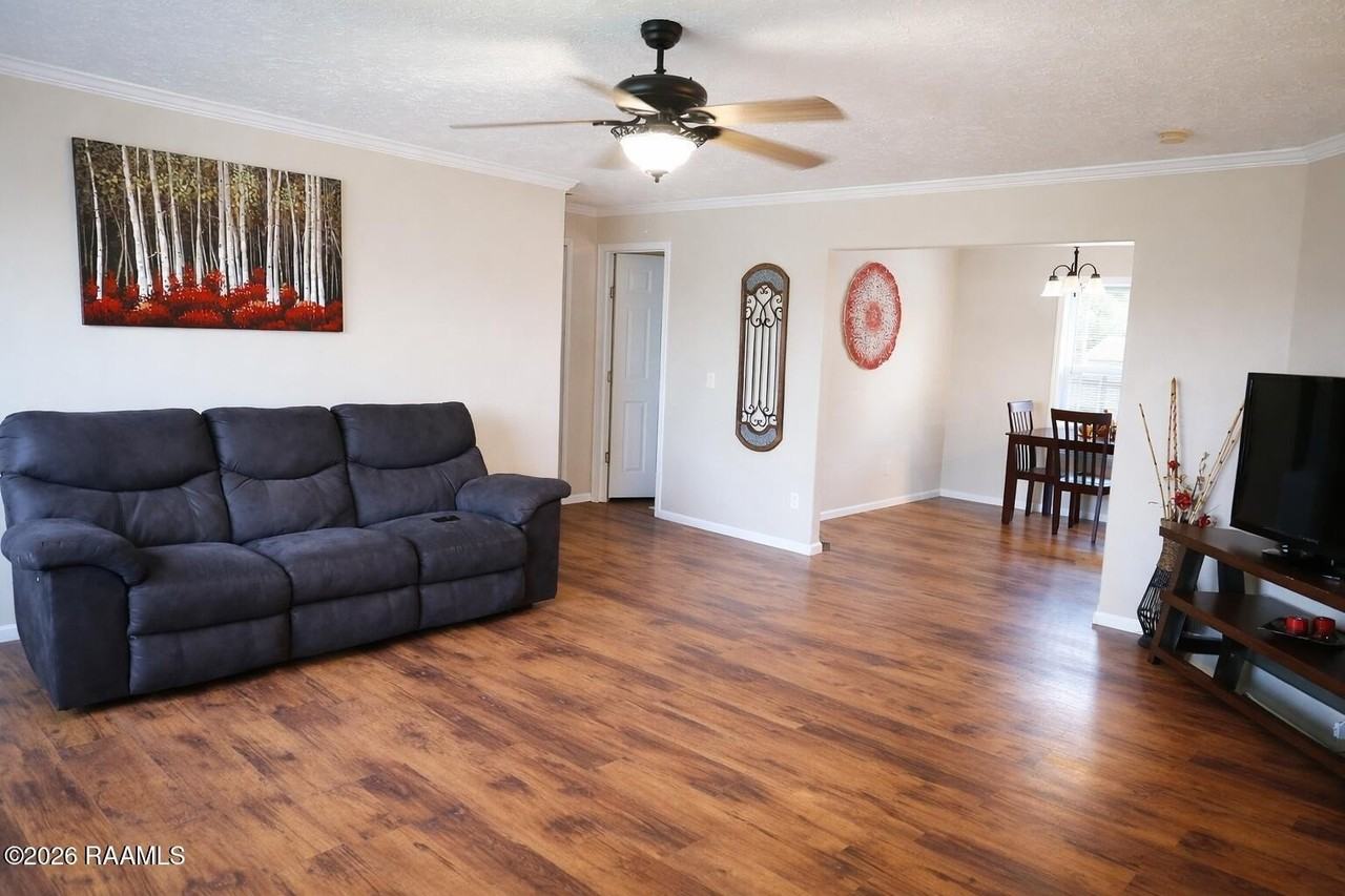 206 Windcreek Ln - Photo 5 of 30