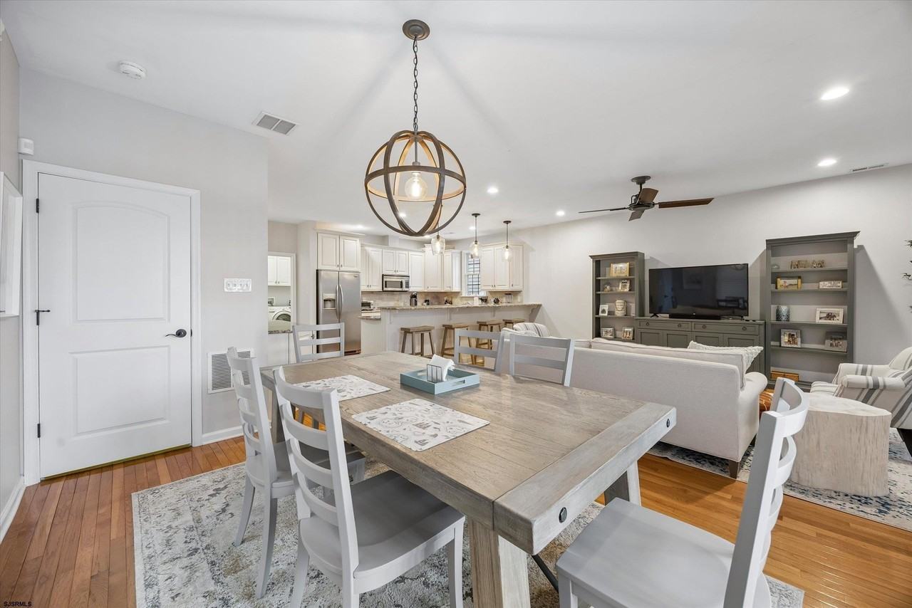 113 N Adams Ave - Photo 3 of 21