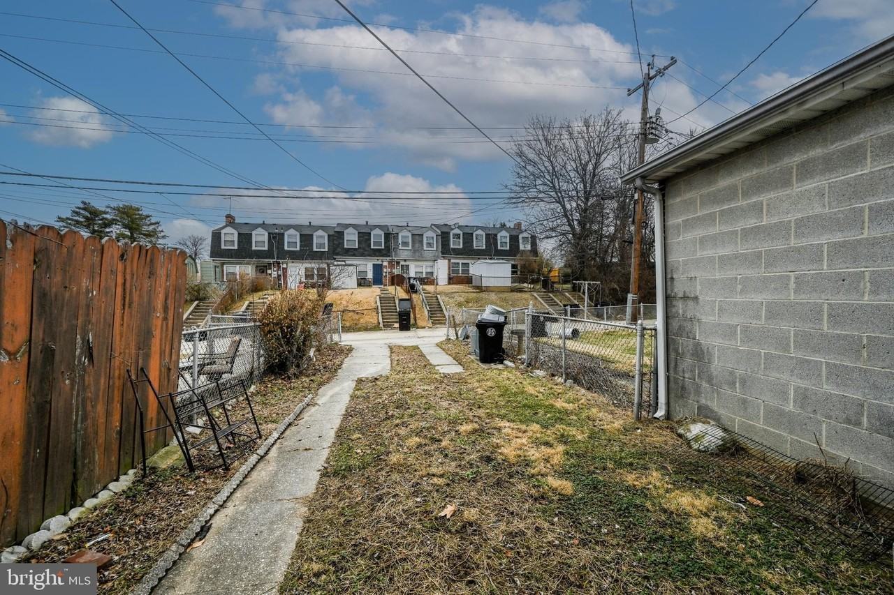 1610 Wentworth Ave - Photo 4 of 24