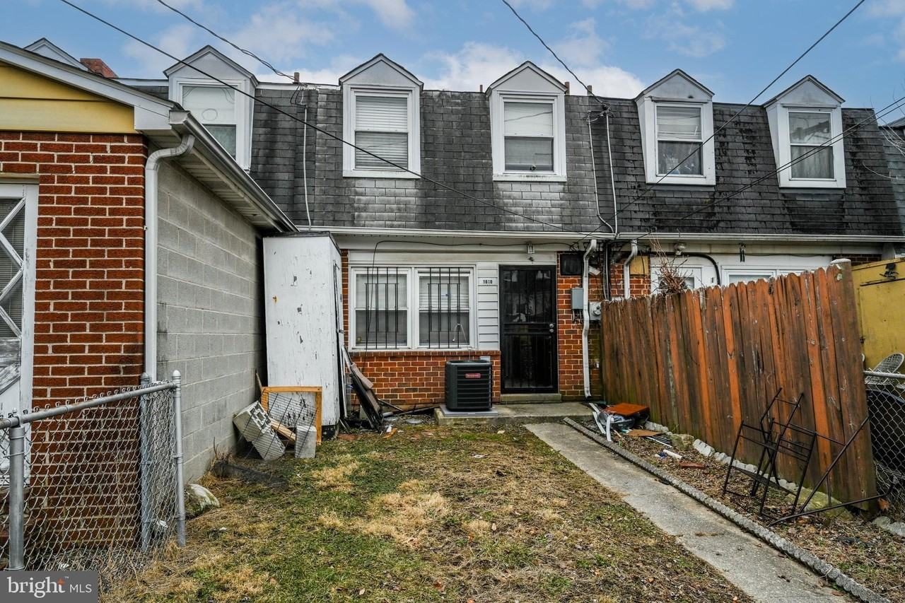 1610 Wentworth Ave - Photo 6 of 24