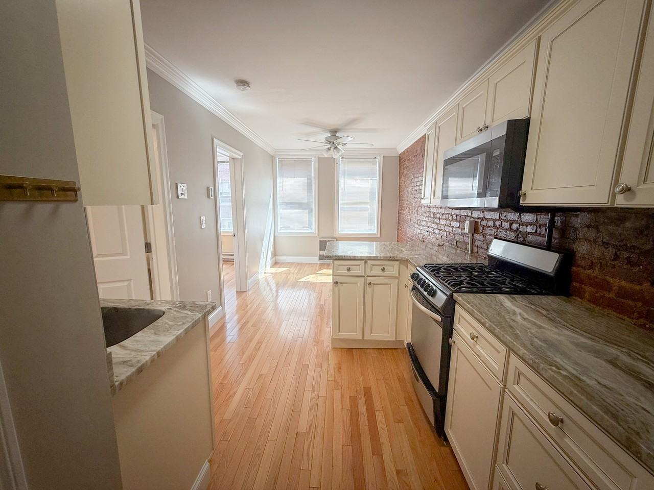 660 Realty LLC - Photo 2 of 10