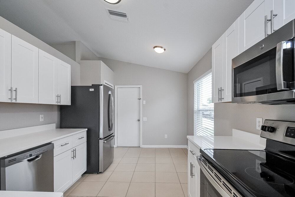 10313 Hunters Haven Blvd - Photo 6 of 16