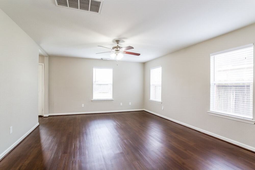 12519 Thistle Creek Ct - Photo 2 of 15