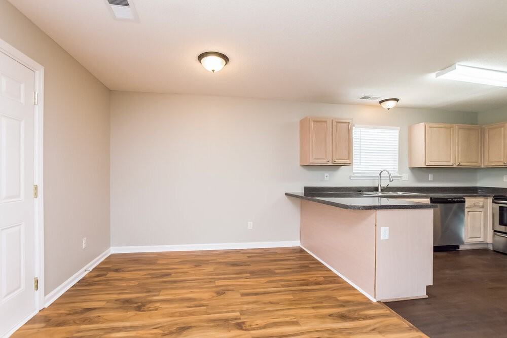 7335 Red Maple Dr - Photo 3 of 16