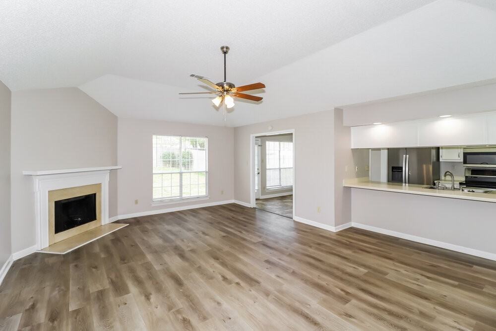 1244 Breezy Gate Dr - Photo 4 of 16