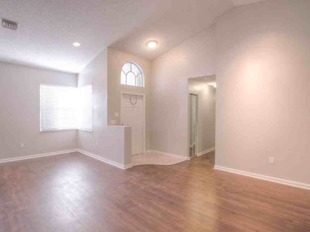 1261 Nw 159th Ave - Photo 4 of 23