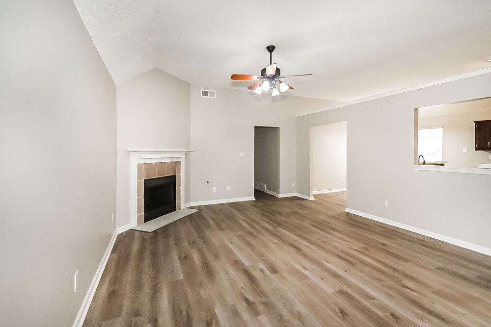 5570 Alexandria Ln - Photo 5 of 16