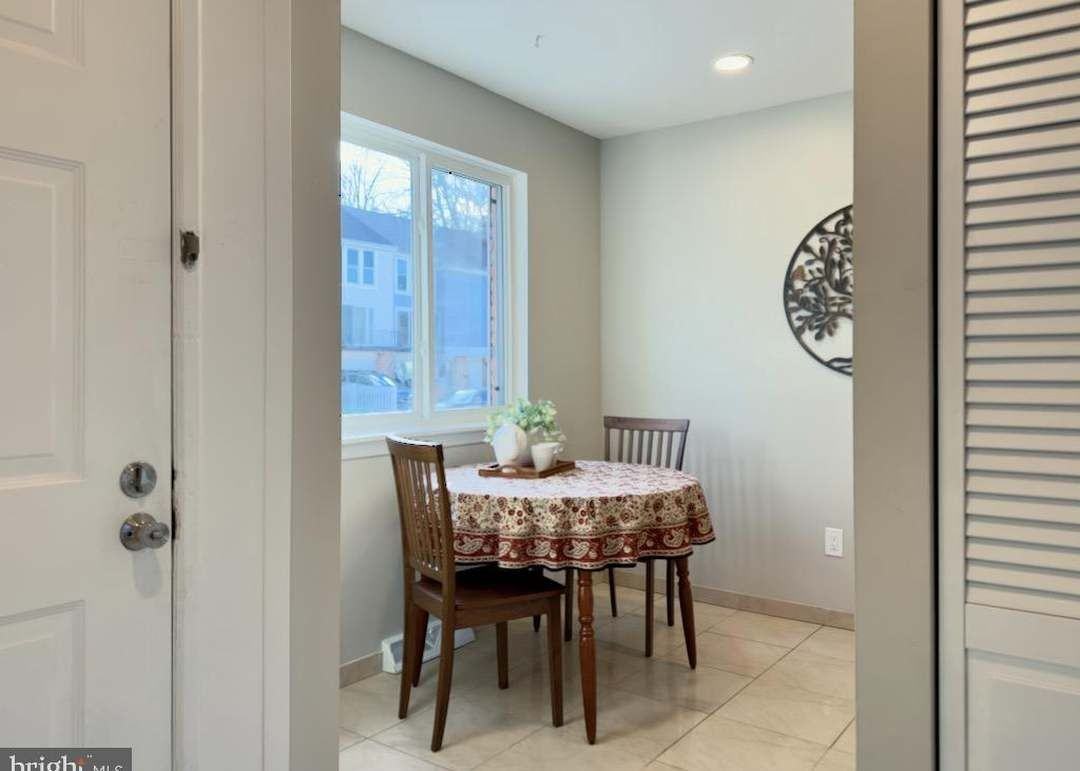 807 Summit Chase Dr - Photo 3 of 28