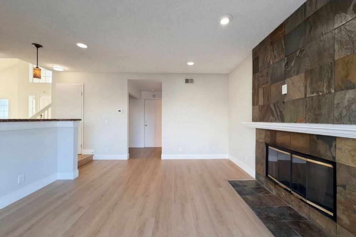 37740 Duffel St - Photo 3 of 27