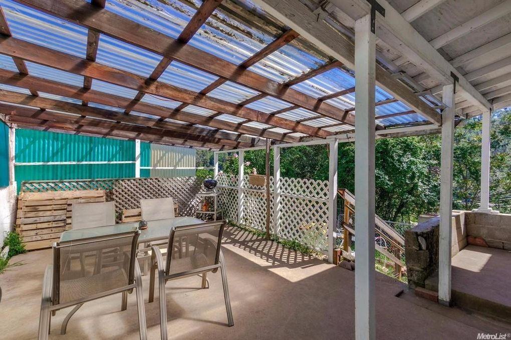 636 Myrtle Ave - Photo 2 of 13