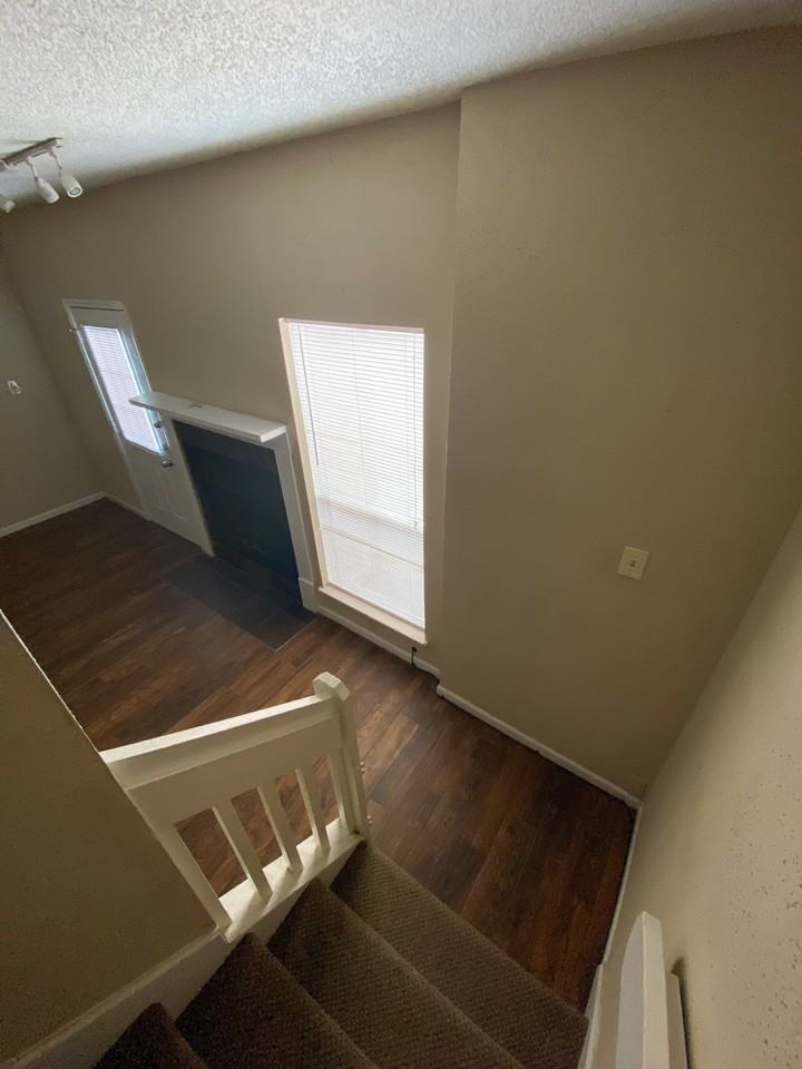 12400 Brookglade Cir - Photo 5 of 7