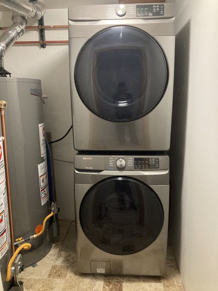 2572 Arosa Dr #B - Photo 4 of 13