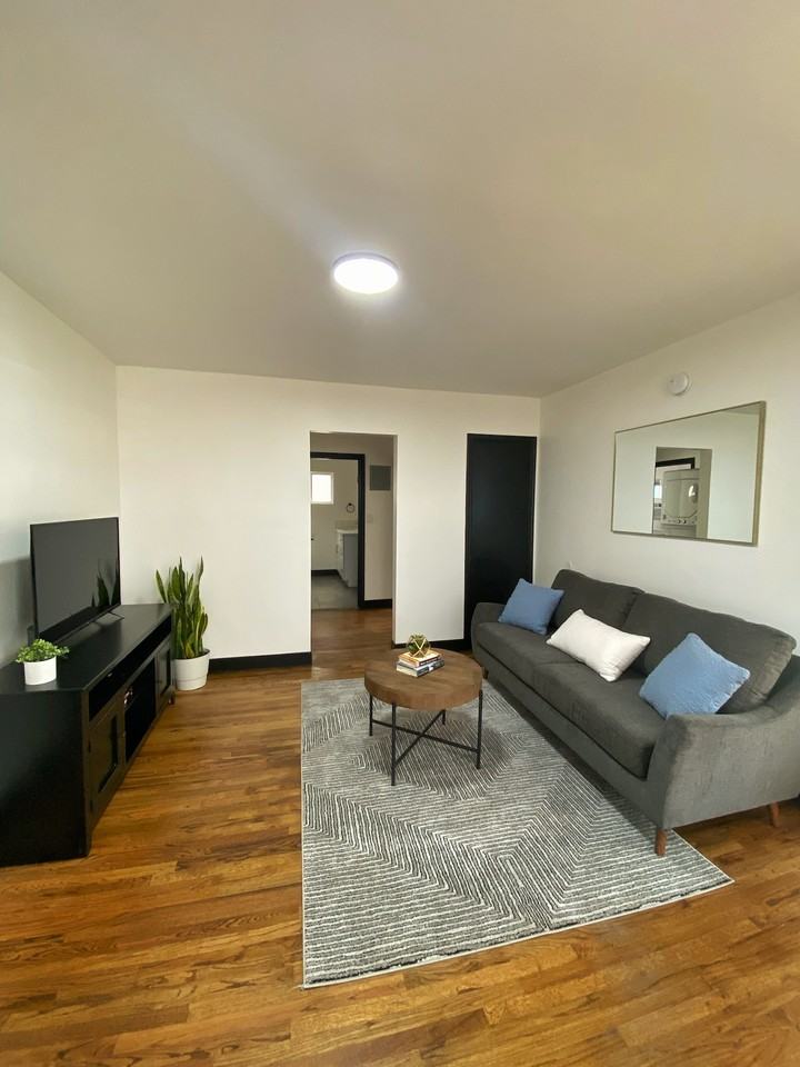 5835 Carlton Way #1 - Photo 5 of 23