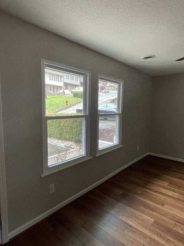 110 Lancelot Ct - Photo 2 of 10