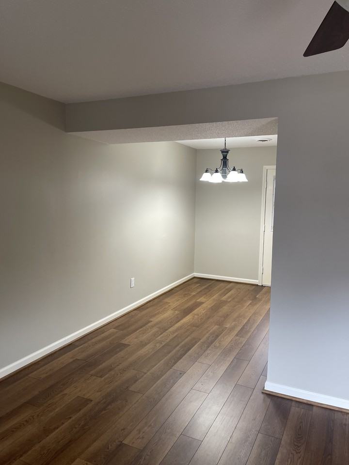 110 Lancelot Ct - Photo 4 of 10