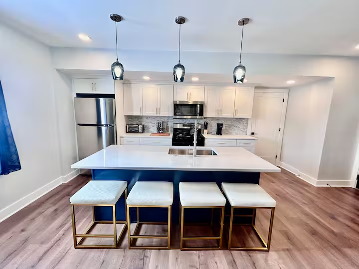 415 E Jasper St #3 - Photo 5 of 10