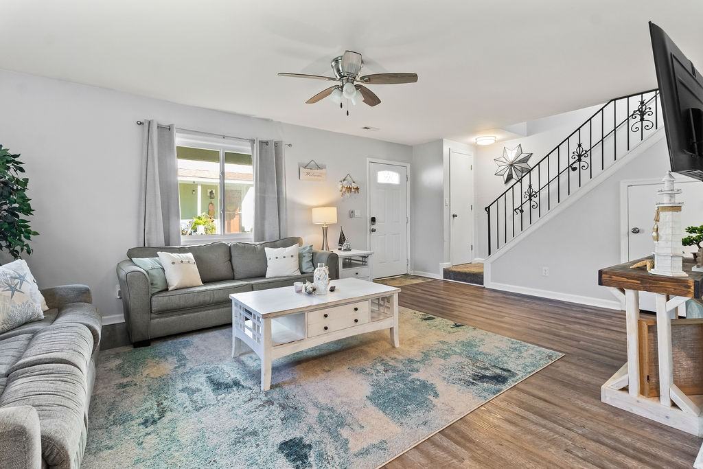 1431 Turkey Ridge Rd - Photo 4 of 26