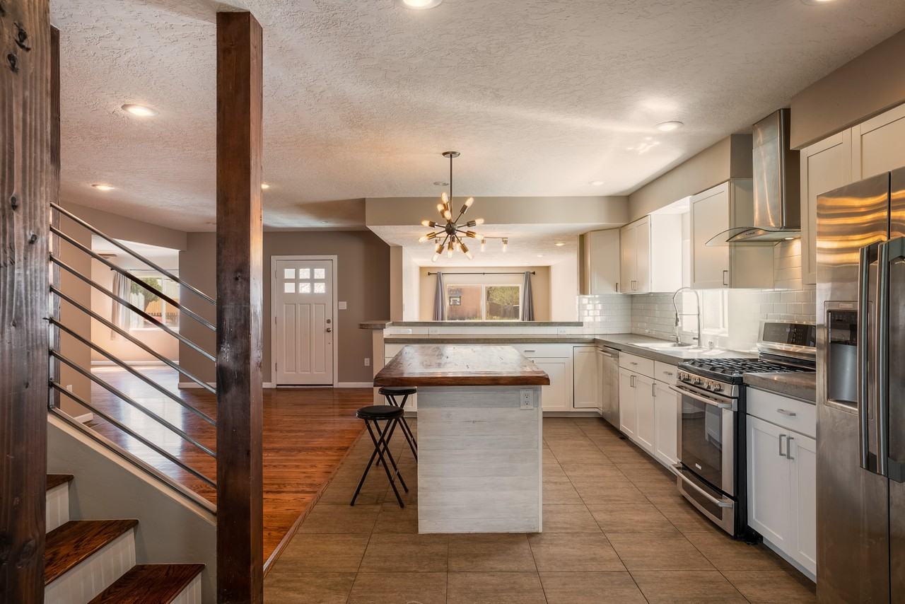 505 Carlisle Blvd Se - Photo 6 of 11