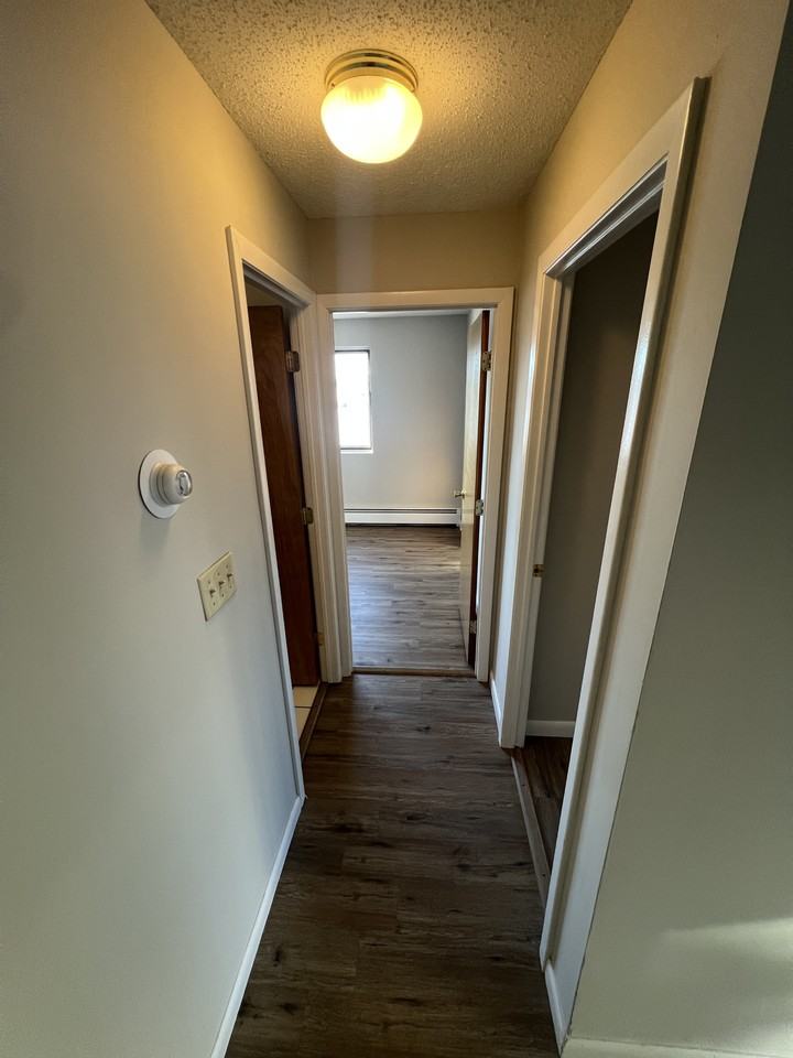 164 Whitehall Rd - Photo 7 of 12