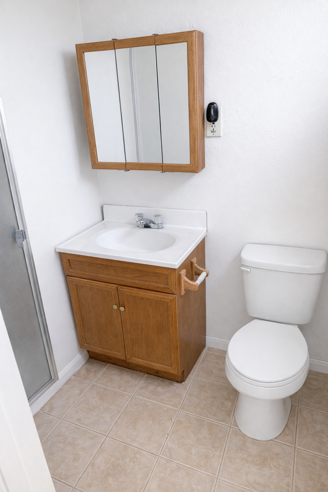 526 E Nugent St - Photo 7 of 13