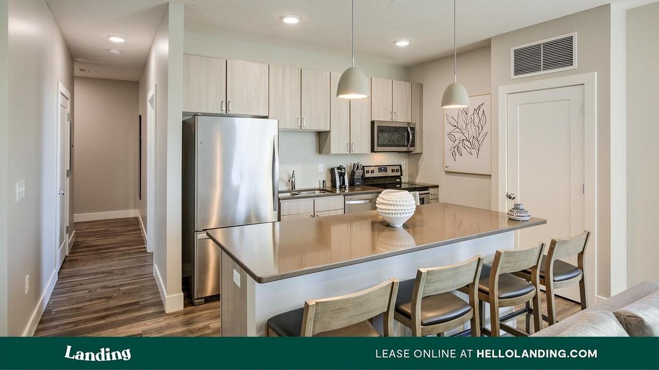 4100 Golden Gate Parkway - Photo 2 of 50