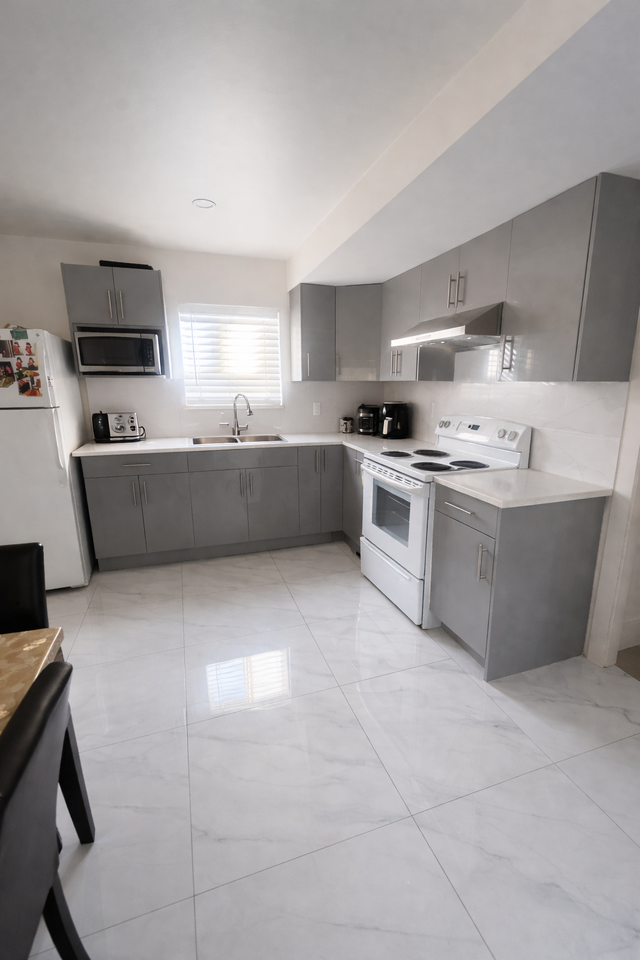 94a Ave & 124 St - Photo 3 of 6