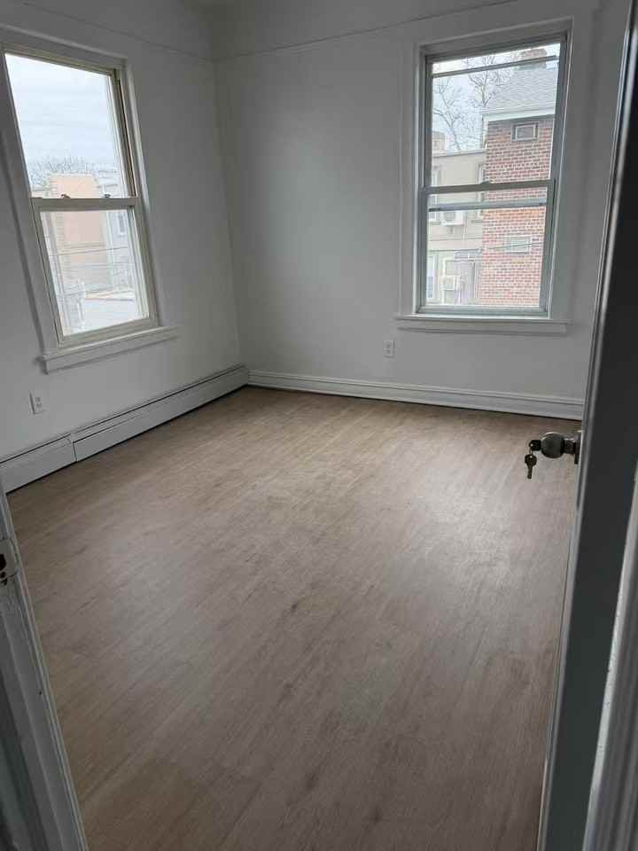 643 72nd Street #2nd floor - Photo 3 of 8