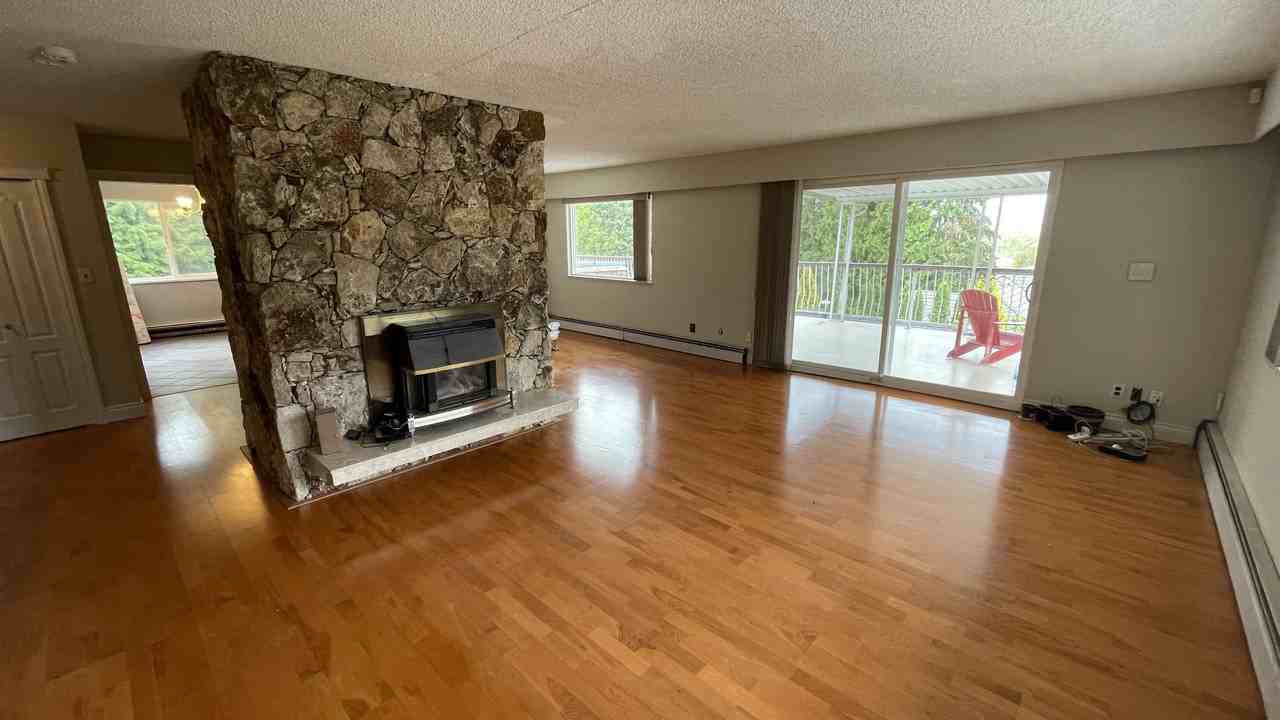 1920 Clarke Street - Photo 6 of 17