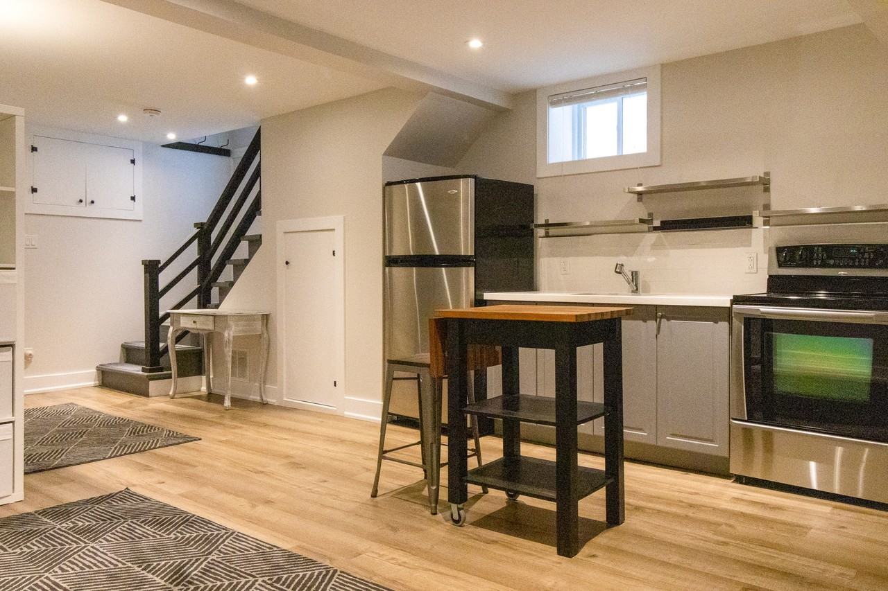 48 Albani St - Photo 2 of 9