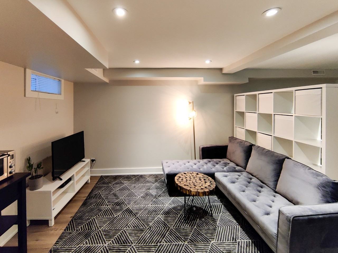 48 Albani St - Photo 4 of 9