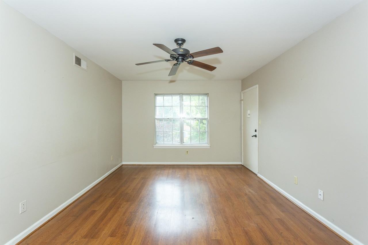 2014 - Photo 5 of 32