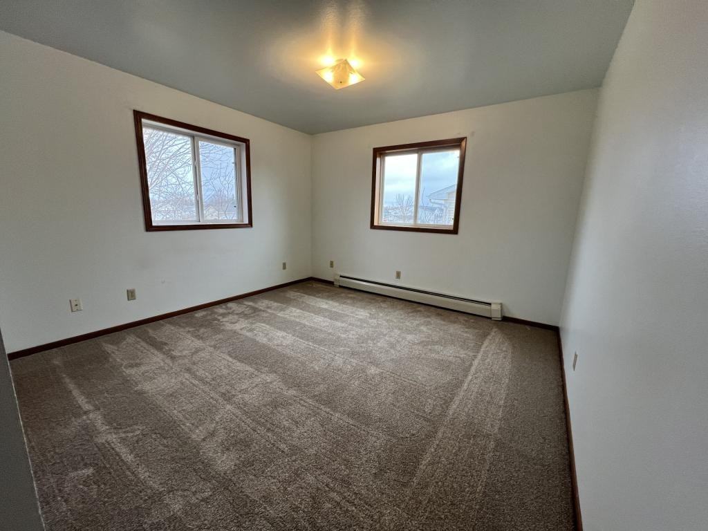 282 Wintergreen Dr Apt 4 - Photo 3 of 9