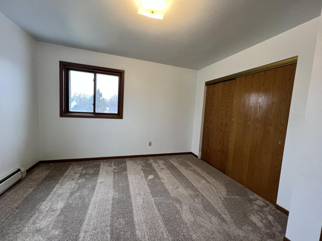 282 Wintergreen Dr Apt 4 - Photo 6 of 9